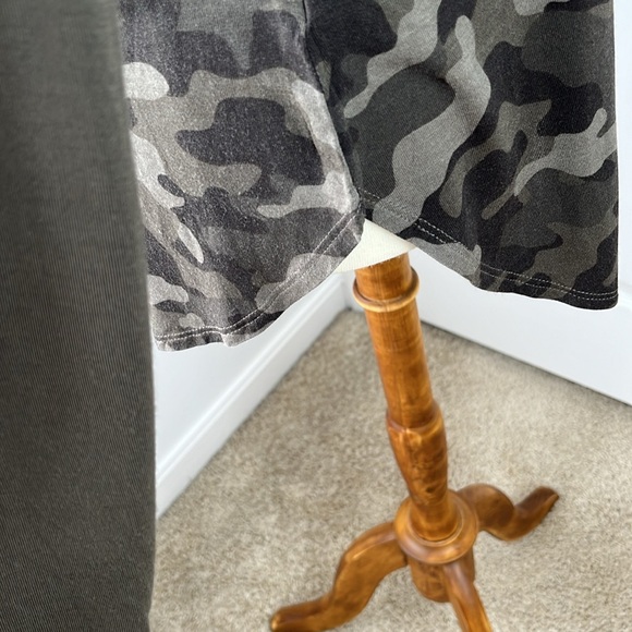 Faded Glory Camo Print Top - Picture 4 of 8